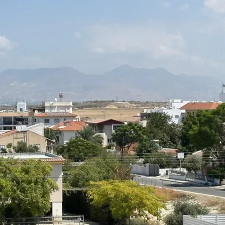 Апартаменты Michaela's Place